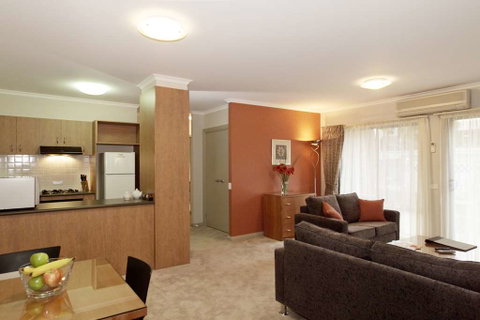 Ringwood Royale Apartment Hotel - C Tourism 11