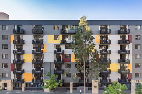 Mont Clare Boutique Apartments - C Tourism 0