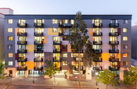 Mont Clare Boutique Apartments - C Tourism 2