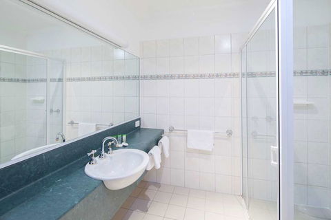 Best Western Crystal Inn - C Tourism 11