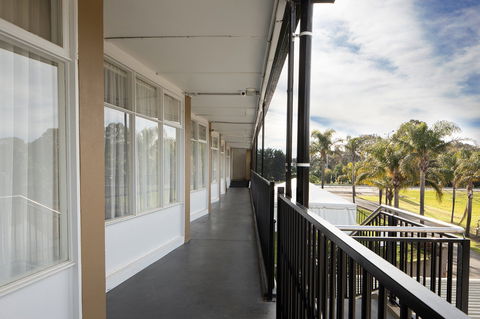 Rivers Inn Motel - C Tourism 1