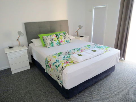 The Shores Holiday Apartments - C Tourism 1