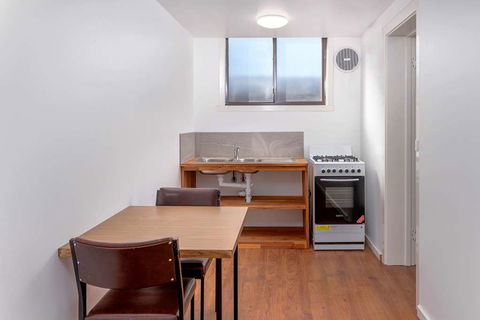 Econo Lodge Lilydale - C Tourism 1