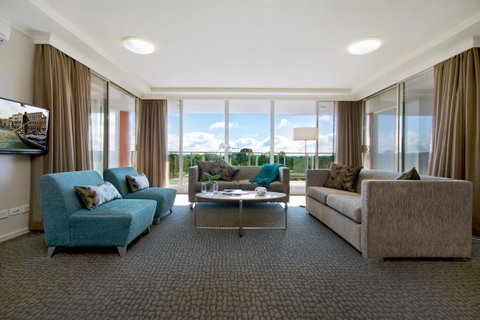 Pacific Suites Canberra - C Tourism 1