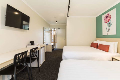 NIghtcap At Balaclava Hotel - C Tourism 6