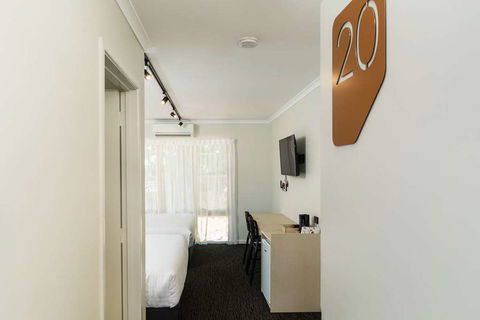 NIghtcap At Balaclava Hotel - C Tourism 16