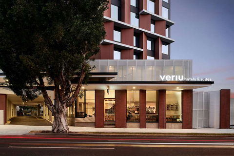 Veriu Green Square - C Tourism 0