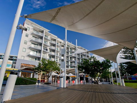 Oaks Waterfront Resort - C Tourism 0