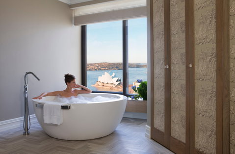 Four Seasons Hotel Sydney - C Tourism 1