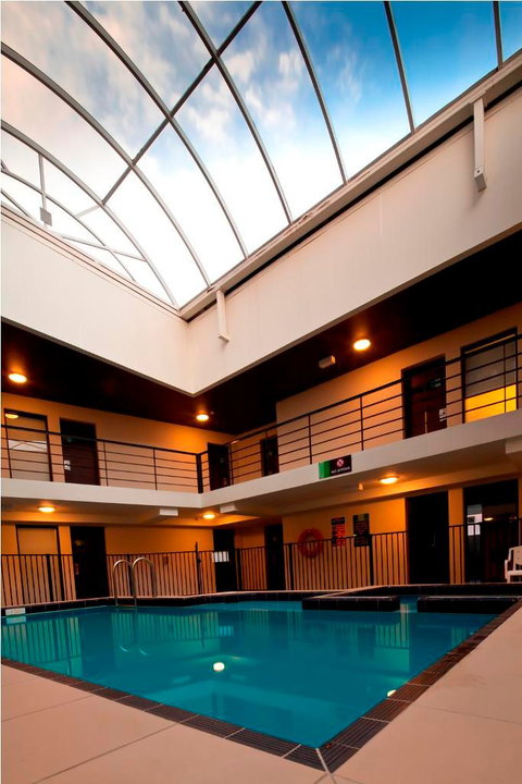 Cambridge Hotel Sydney - C Tourism 2