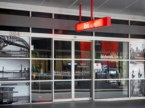 Hotel Ibis World Square - C Tourism 1