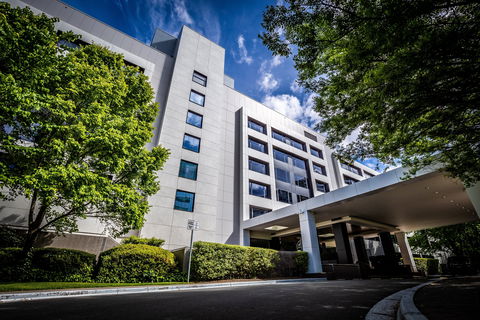 Crowne Plaza Canberra - C Tourism 1