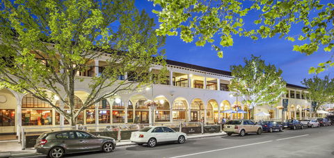Quest Canberra - C Tourism 0