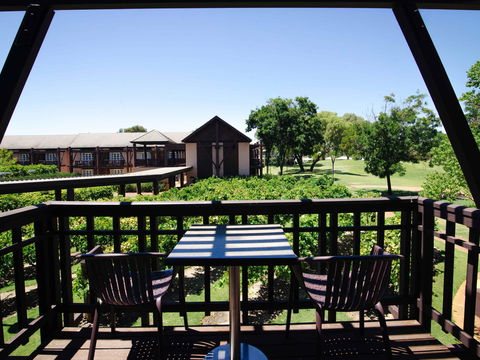 Novotel Swan Valley Vines Resort Hotel - C Tourism 0