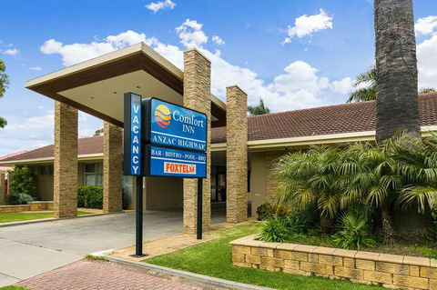 Comfort Inn - C Tourism 0