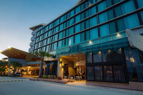 Eatons Hill Hotel - C Tourism 0
