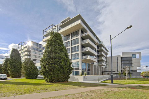 Realm Park 39 Barton ACT - C Tourism 8
