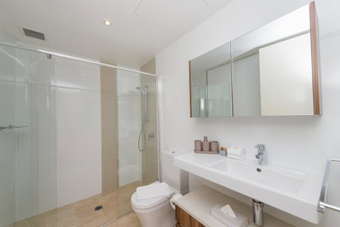 Manhattan 303 Canberra City ACT - C Tourism 23