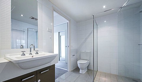 Spacious 1BR Stylish New Acton Apartment +Parking - C Tourism 3