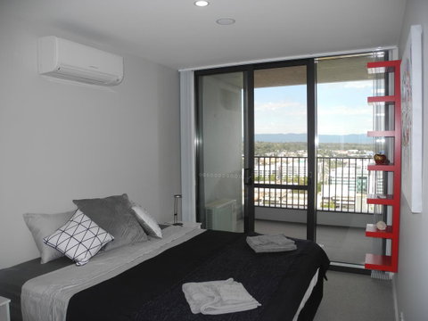 3BR Executive Apartment With Lake And Mountain Views - C Tourism 2