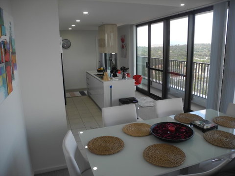 3BR Executive Apartment With Lake And Mountain Views - C Tourism 17