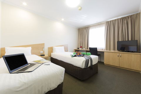 Ramada Encore Belconnen - C Tourism 30
