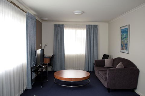 Ramada Encore Belconnen - C Tourism 17