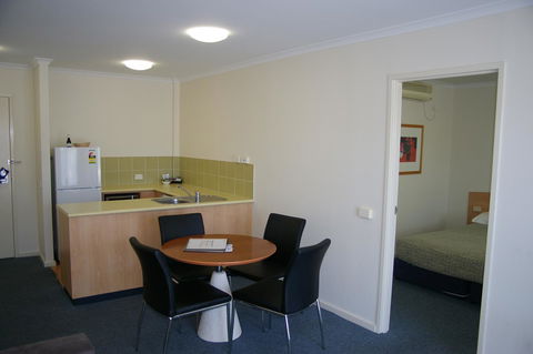 Ramada Encore Belconnen - C Tourism 15