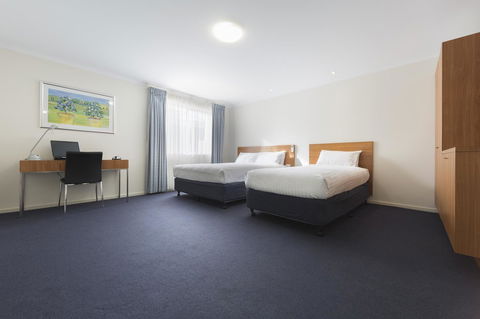 Ramada Encore Belconnen - C Tourism 13