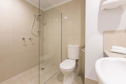 Ramada Encore Belconnen - C Tourism 35