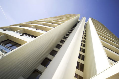 BreakFree Capital Tower Apartments - C Tourism 5