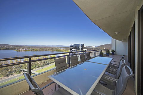 BreakFree Capital Tower Apartments - C Tourism 31