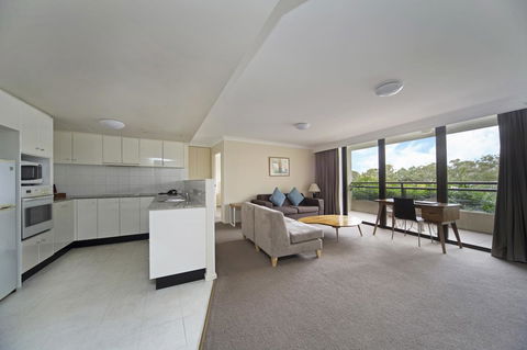 BreakFree Capital Tower Apartments - C Tourism 24