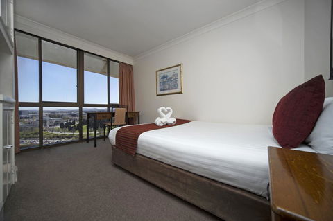 BreakFree Capital Tower Apartments - C Tourism 37