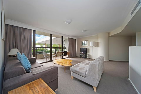BreakFree Capital Tower Apartments - C Tourism 25
