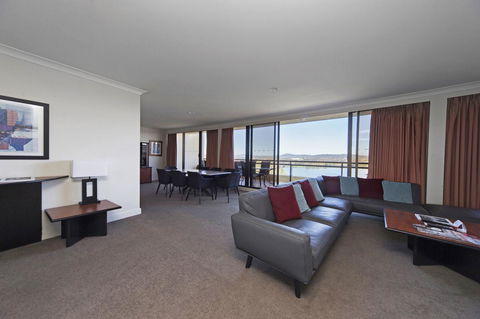 BreakFree Capital Tower Apartments - C Tourism 30