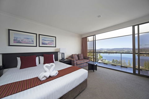 BreakFree Capital Tower Apartments - C Tourism 38