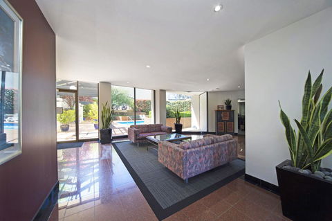 BreakFree Capital Tower Apartments - C Tourism 22