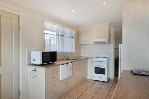 Heritage House Motel & Units - C Tourism 23
