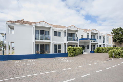Marina Hotel - C Tourism 19