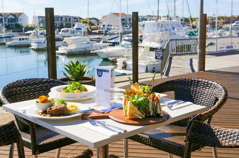 Marina Hotel - C Tourism 43