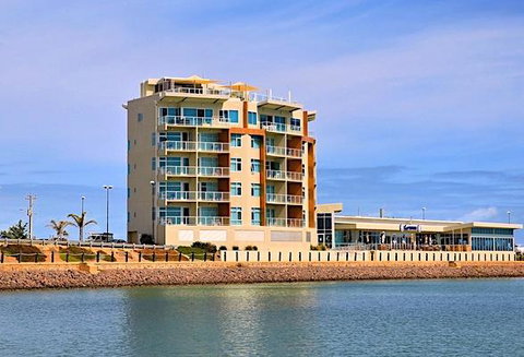 Wallaroo Marina Waterfront Luxe Apartment - C Tourism 24