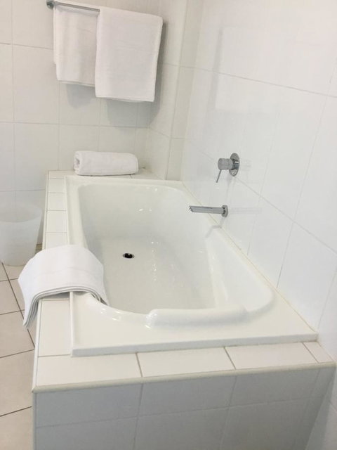 Wallaroo Marina Waterfront Luxe Apartment - C Tourism 20