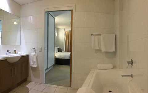 Wallaroo Marina Waterfront Luxe Apartment - C Tourism 16