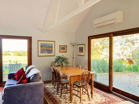 Lost In The Vines - C Tourism 6