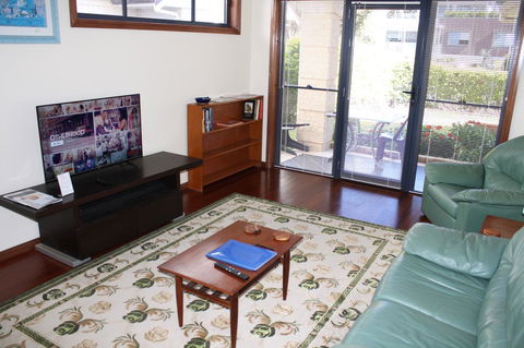 Serenity On Narrabeen Beach - 1Bdr Beachside Retreat - C Tourism 7