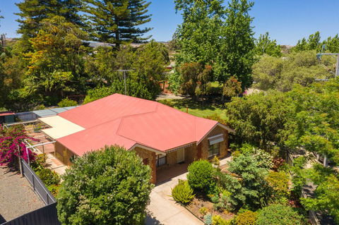 Tanunda\'s Magpie House - C Tourism 1