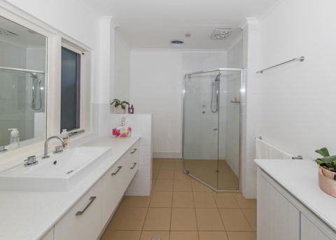 The Tudor House - C Tourism 16