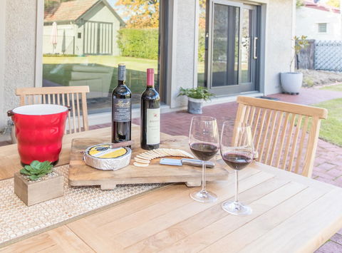 The Tudor House - C Tourism 18