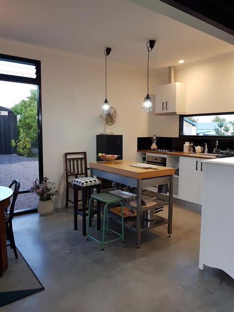 Sinclair Eco House - C Tourism 9